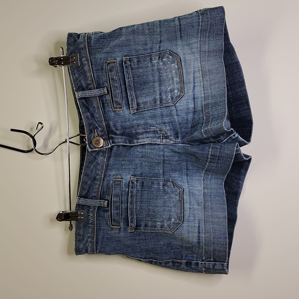 Size 31 Hudson distressed patch pocket shorts   E62